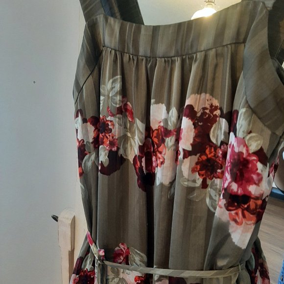 Banana Republic Dress - Picture 2 of 3